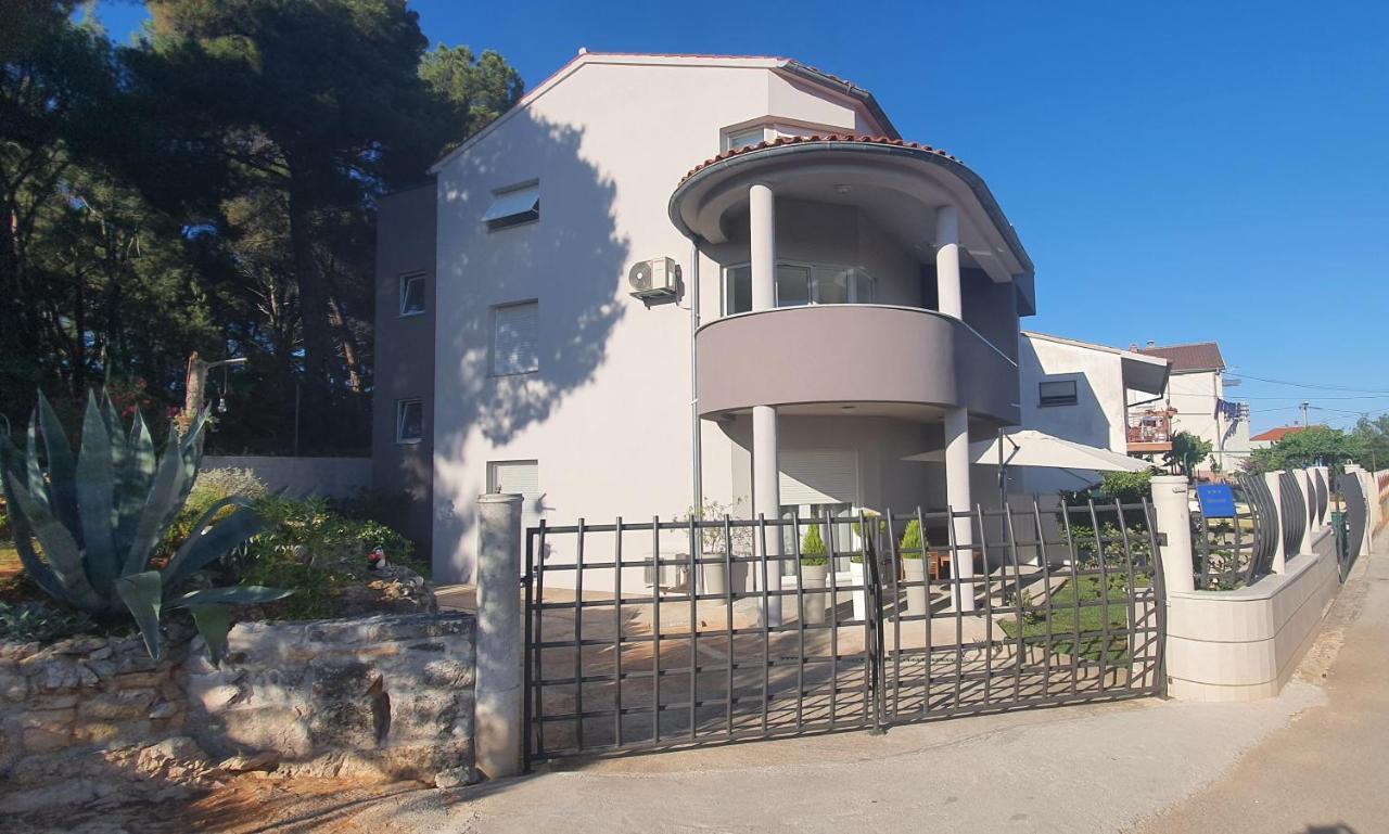 Apartman Tika Pula Extérieur photo